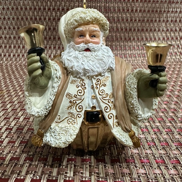 Hallmark Christmas ornament - Picture 7 of 11